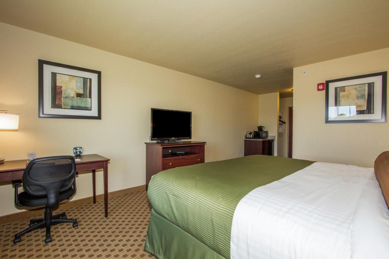 Cobblestone Inn & Suites - Corry Exterior foto